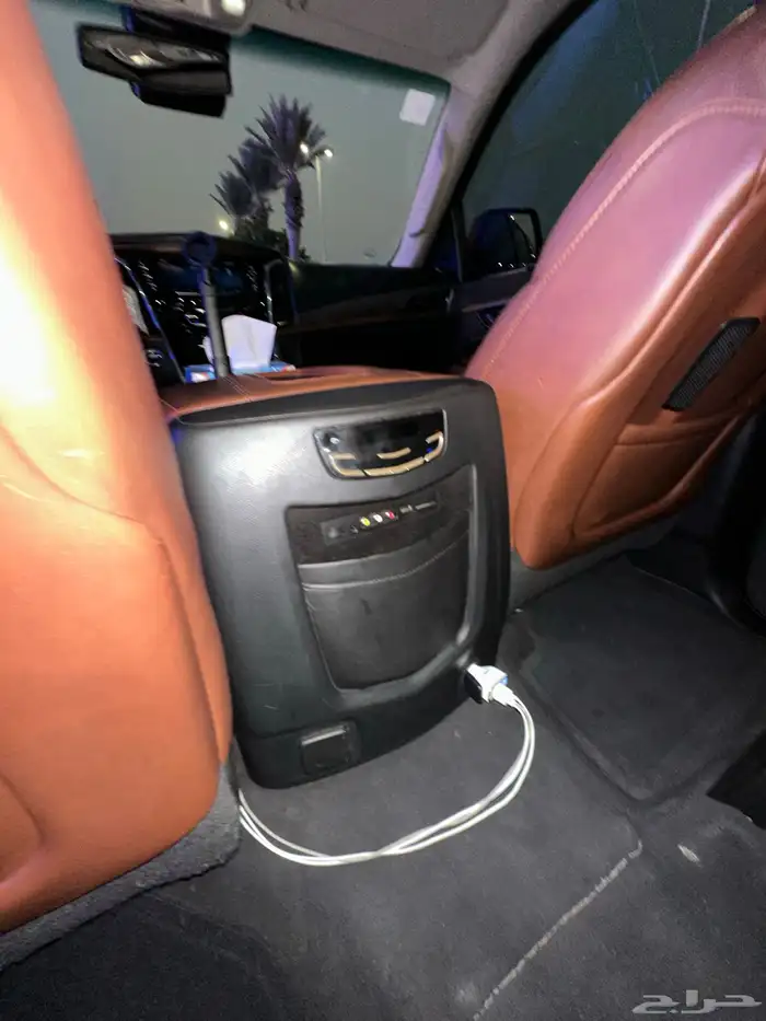 كاديلاك اسكاليد 2015 43