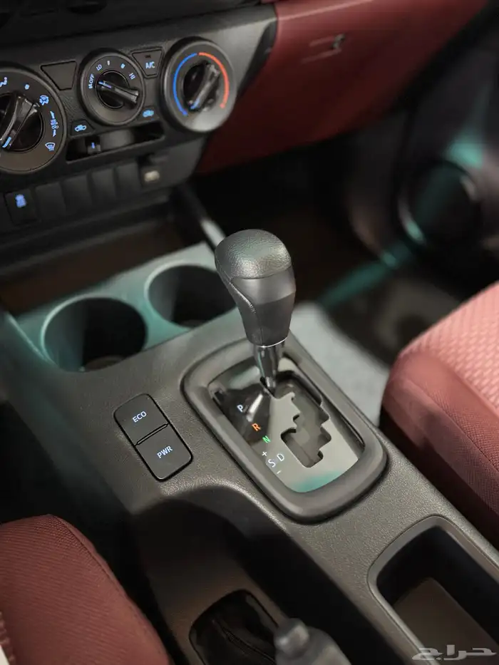 تويوتاهايلوكس غمارتينGLX توماتيك بنزين 2026سعودي 113.250شامل 11