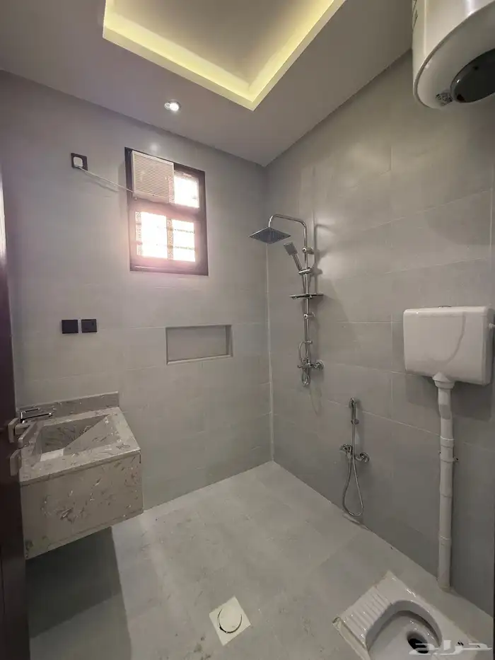 للبيع ارواف علويه وارواف ارضيه ببايكة سياره ف شمال الخميس 14