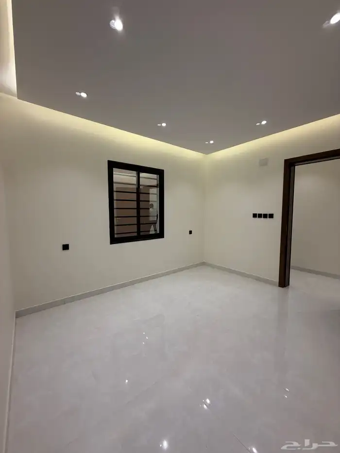 للبيع ارواف علويه وارواف ارضيه ببايكة سياره ف شمال الخميس 7