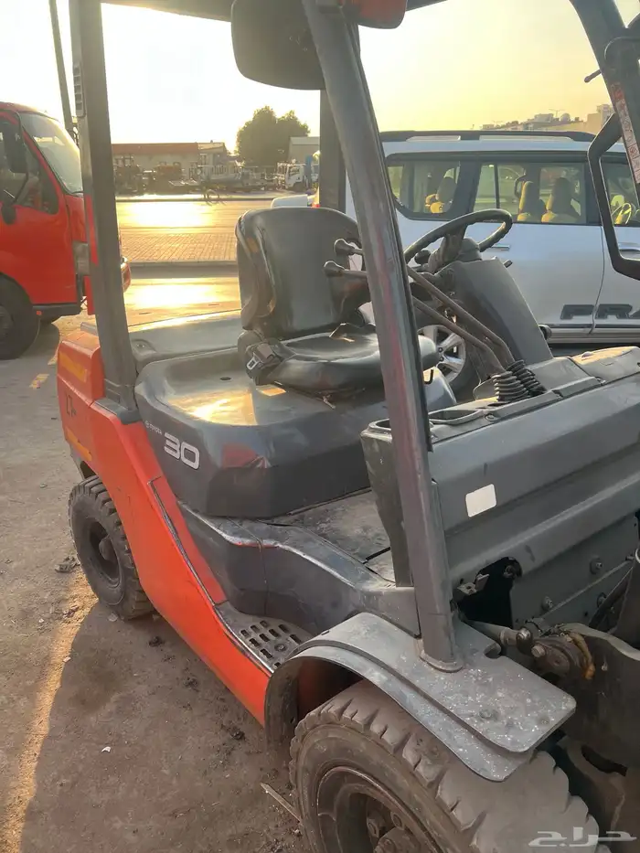 رافعة شوكية تيوتا 3 طن 2015 5