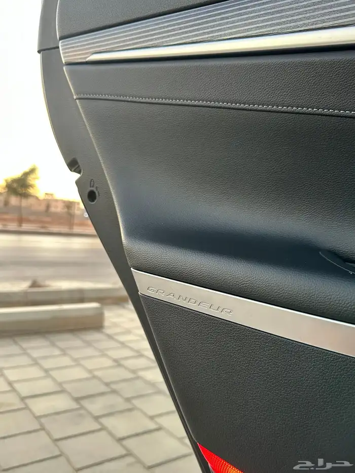 ازيرا 2019 للبيع بالحاله الراهنه 21