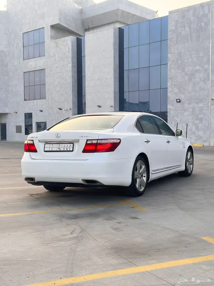 لكزس LS 460L وارد عبد اللطيف جميل فل كامل بلوحة مميزة 10