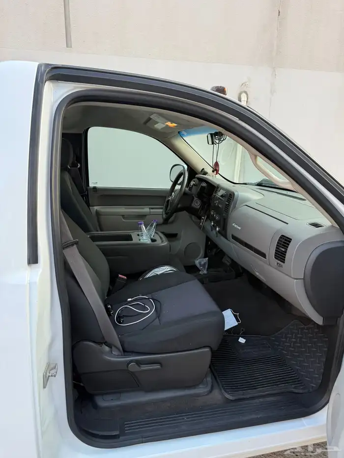 شيفرولية سلفرادو 8