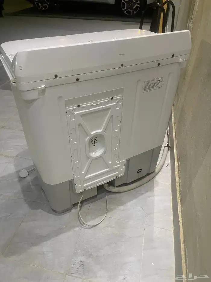 غسالة ومكنسة ومرايه مستعمله للبيع 4