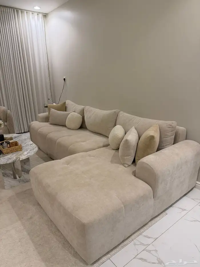 كنب للبيع مستخدم لمدة خمس شهور فقط 0