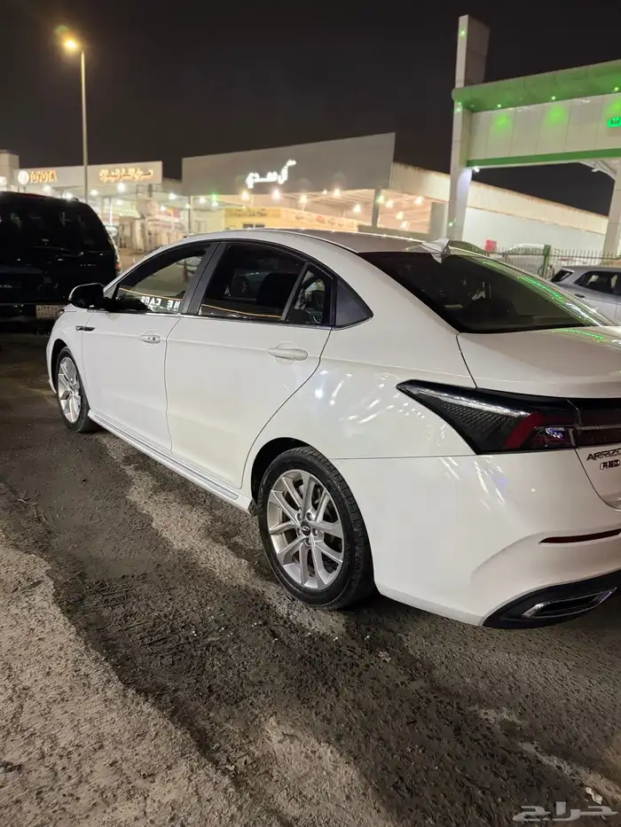 للبيع شانجان اريزو 6 4