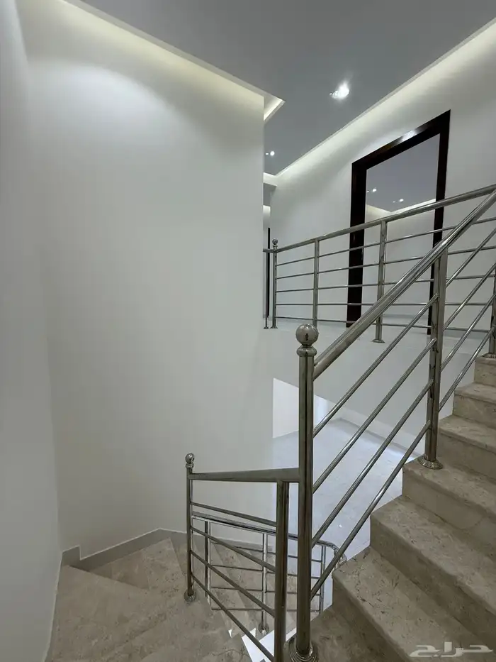 للبيع ارواف علويه وارواف ارضيه ببايكة سياره ف شمال الخميس 16