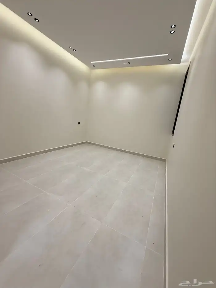 فرصه للبيع فيلا روف ب 685 الف عليها تامين وحي مكتمل الخدمات 81