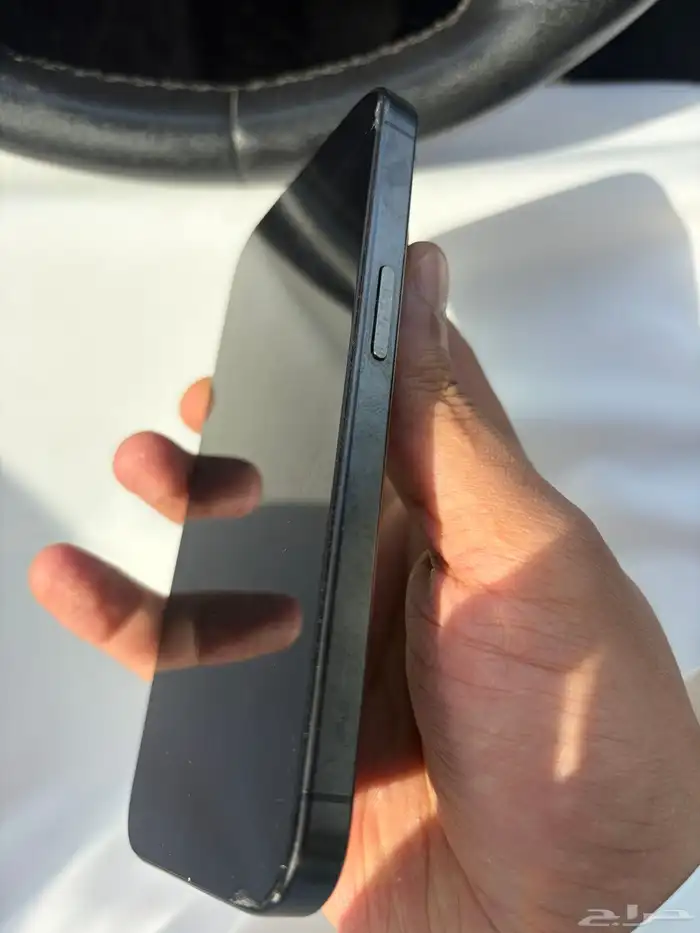 ايفون 15 برو للبيع 256 4