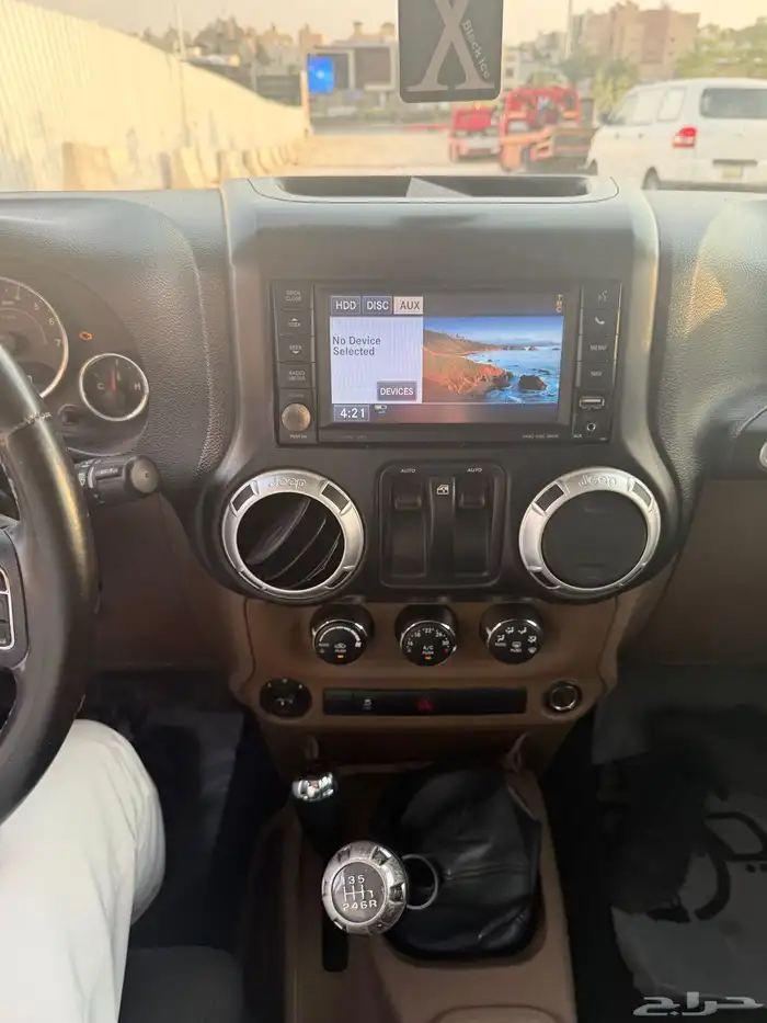 جيب رانقلر 2012 لون اسود ممشى 287 19