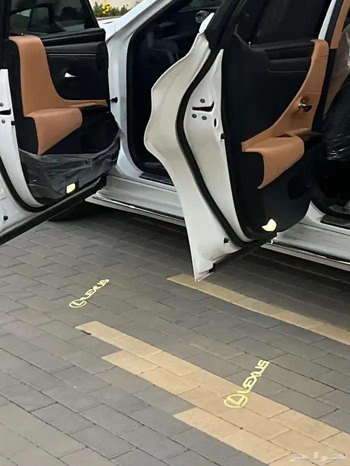 لكزس 2023 مقاس 350 شبه جديده ماشي 15 الف 19