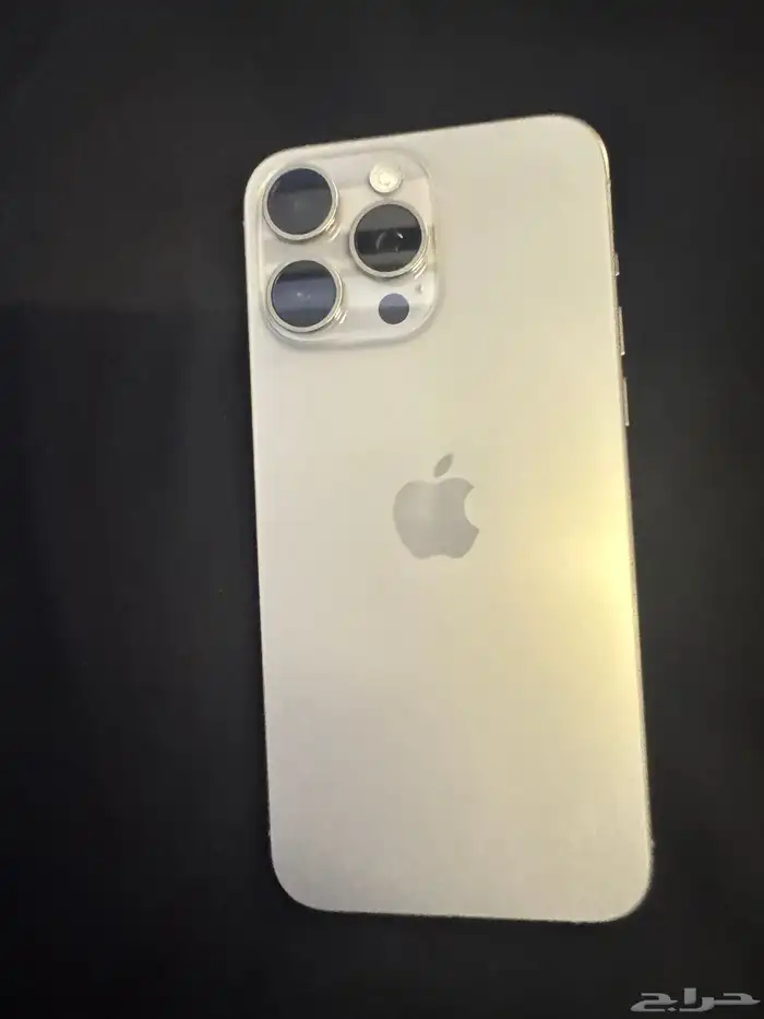 ايفون 15برو ماكس تيتانيوم 256قيقا 3