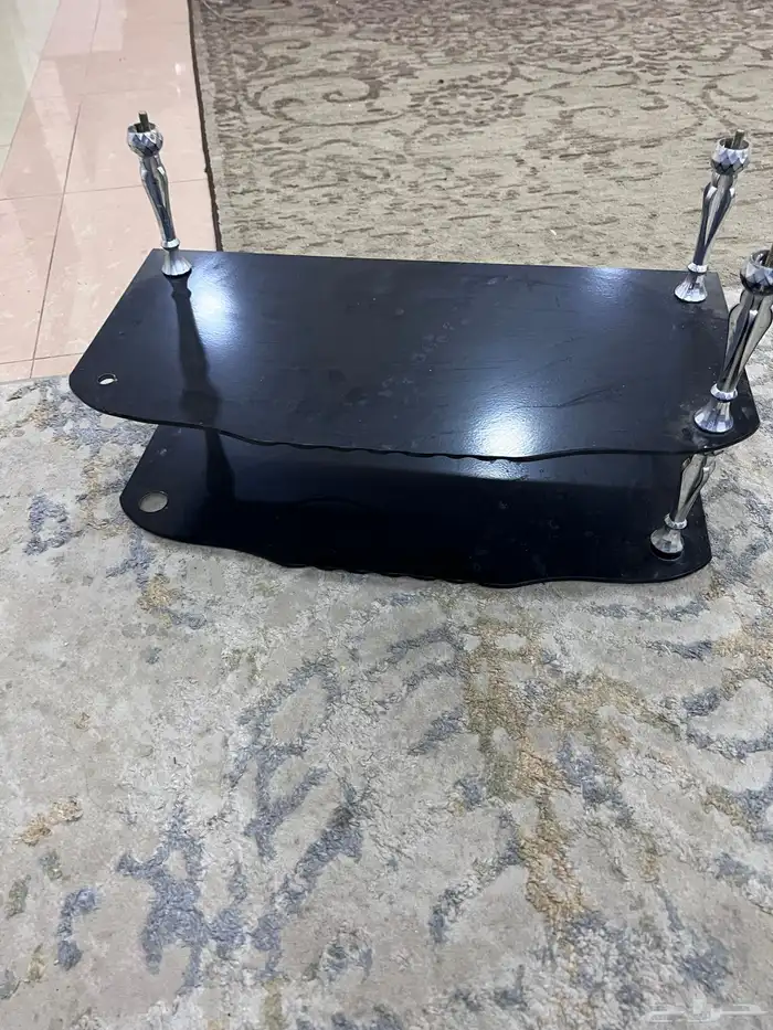 طاولة لشاشة 1