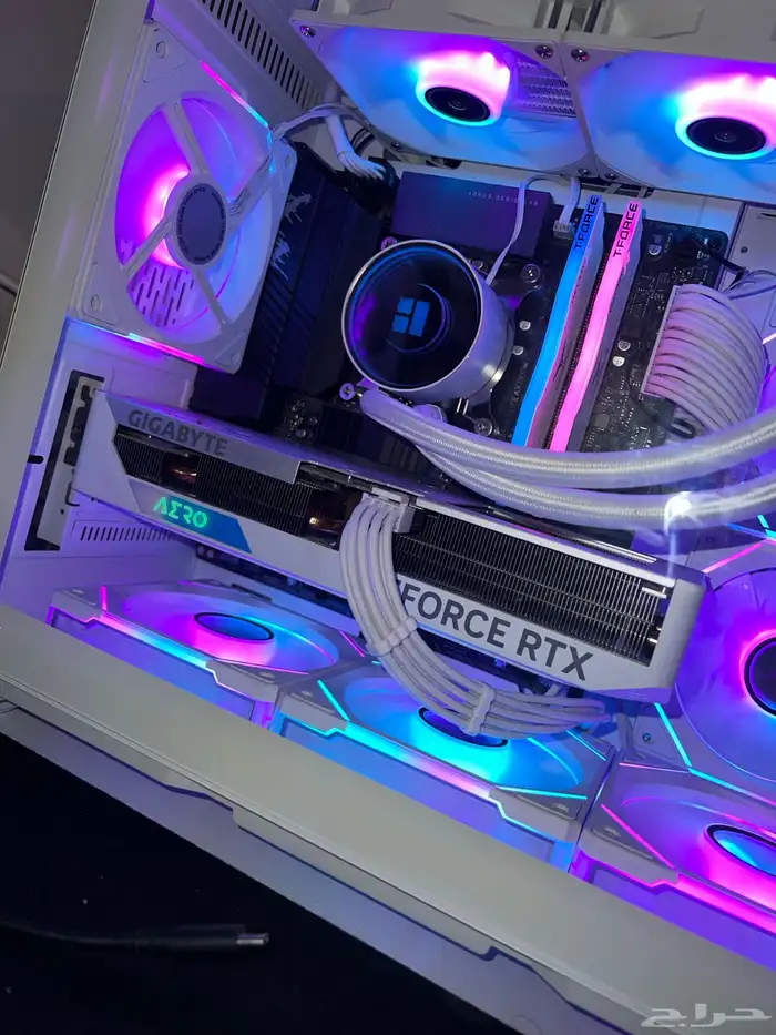 كرت شاشه ابيض   RTX 4060 TI 8GB white 3