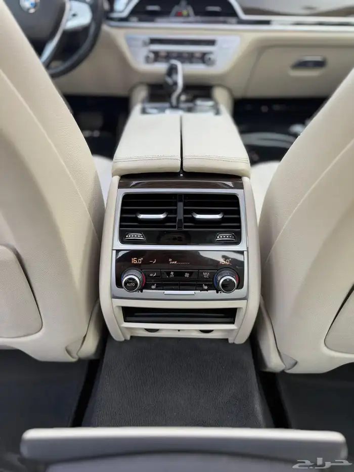 للبيع بي ام دبليو 740Li فل كامل 12