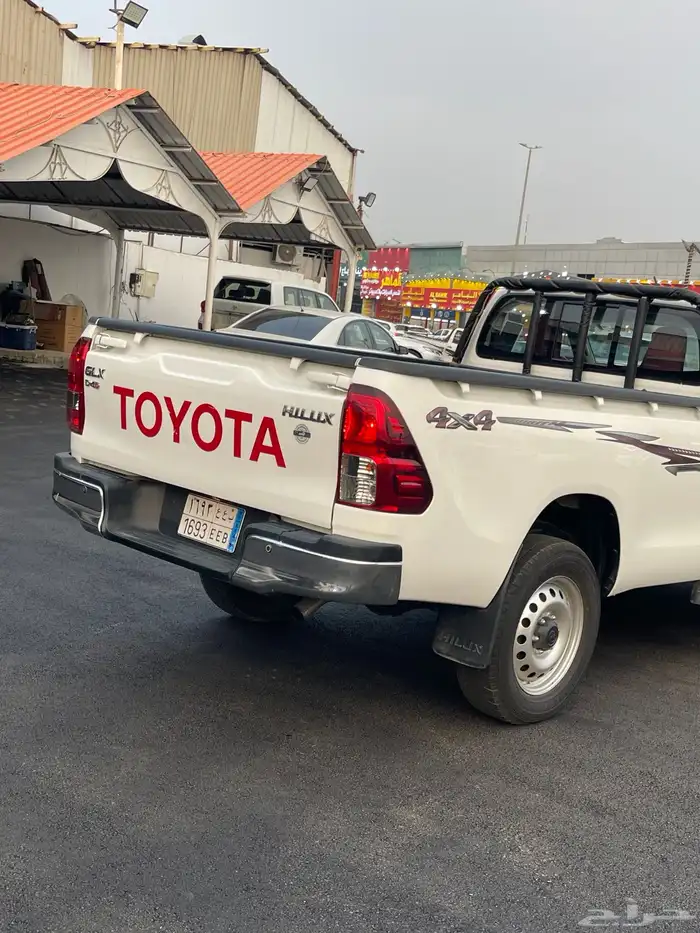 هايلكس غماره ديزل دبل GLX 2023 15