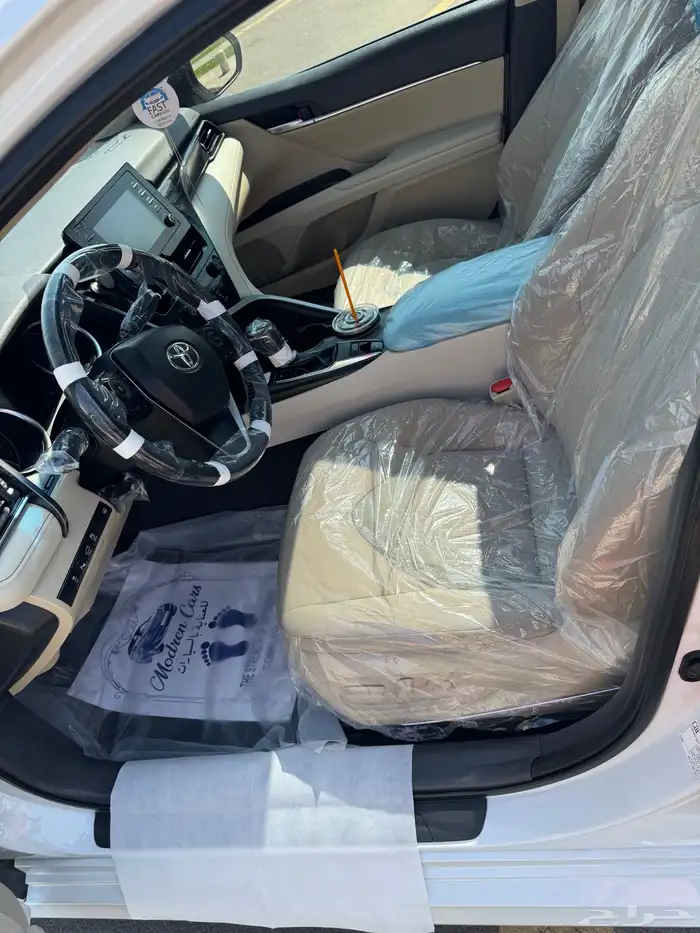 كامري 2023 فل GLE بنزين منوة المستخدم مازالت تحت الضمان 15