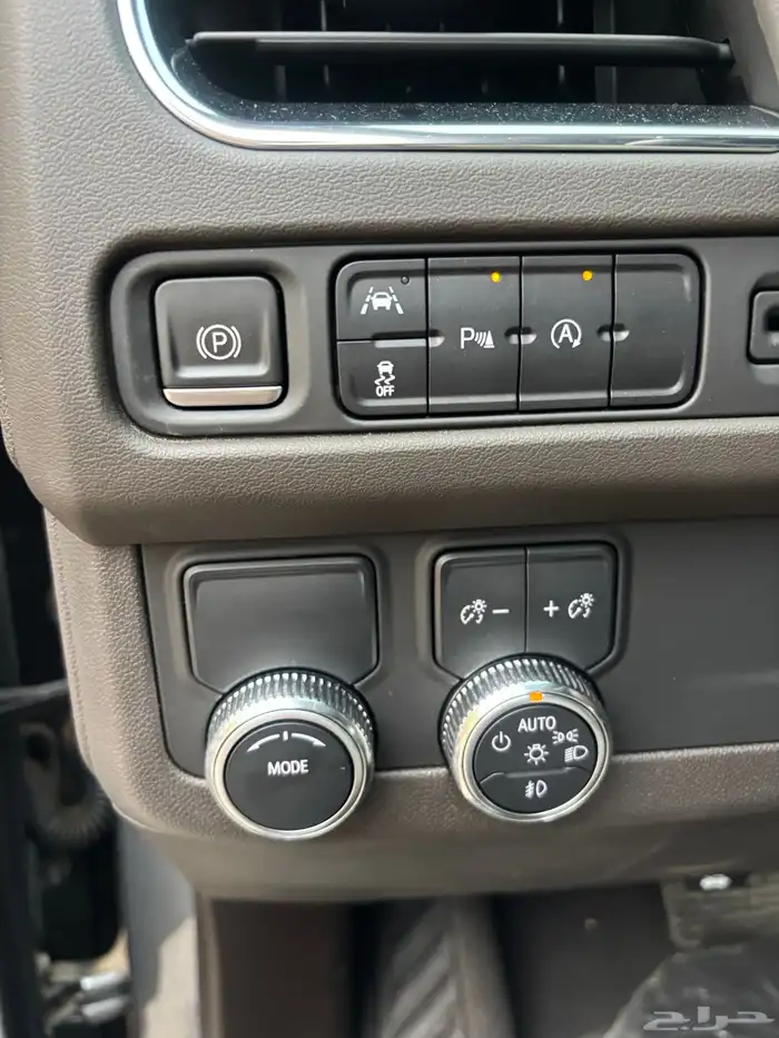 جمس يوكن 2023 SLT (مخزن) 35