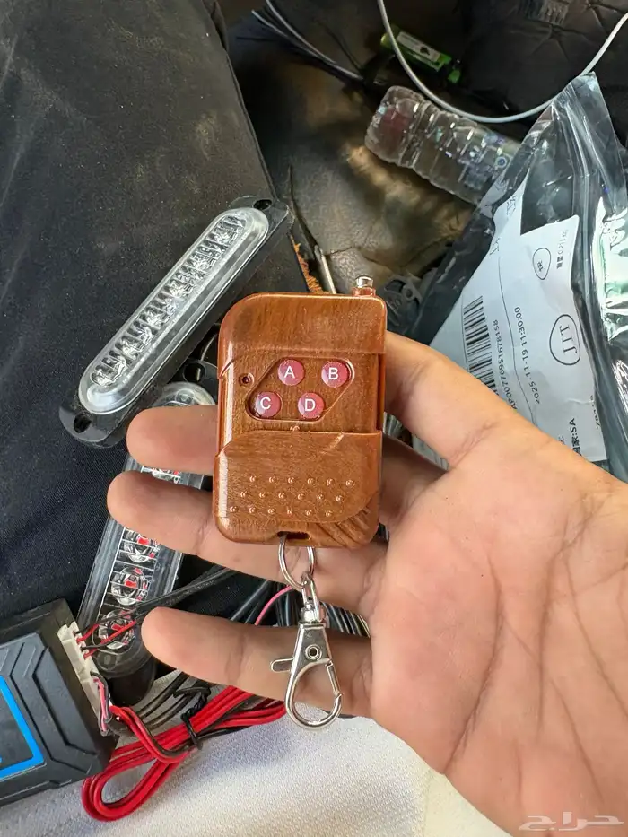 براقات ازرق و احمر 3