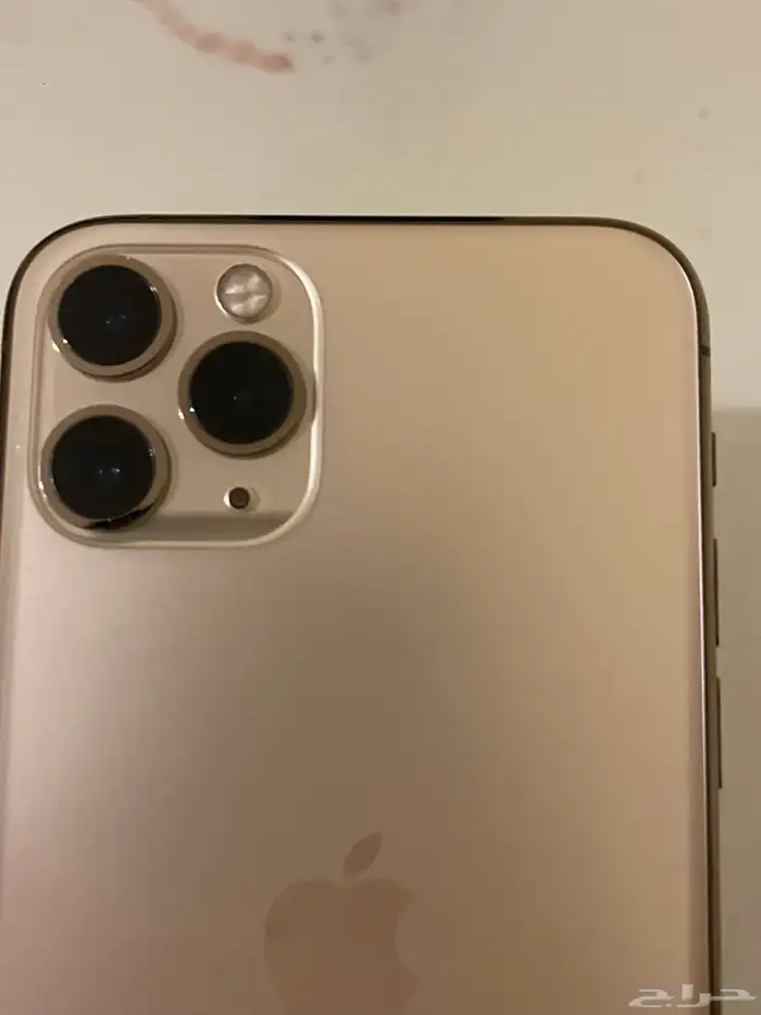 البيع ايفون 11 برو مقفل اي كلاود 6