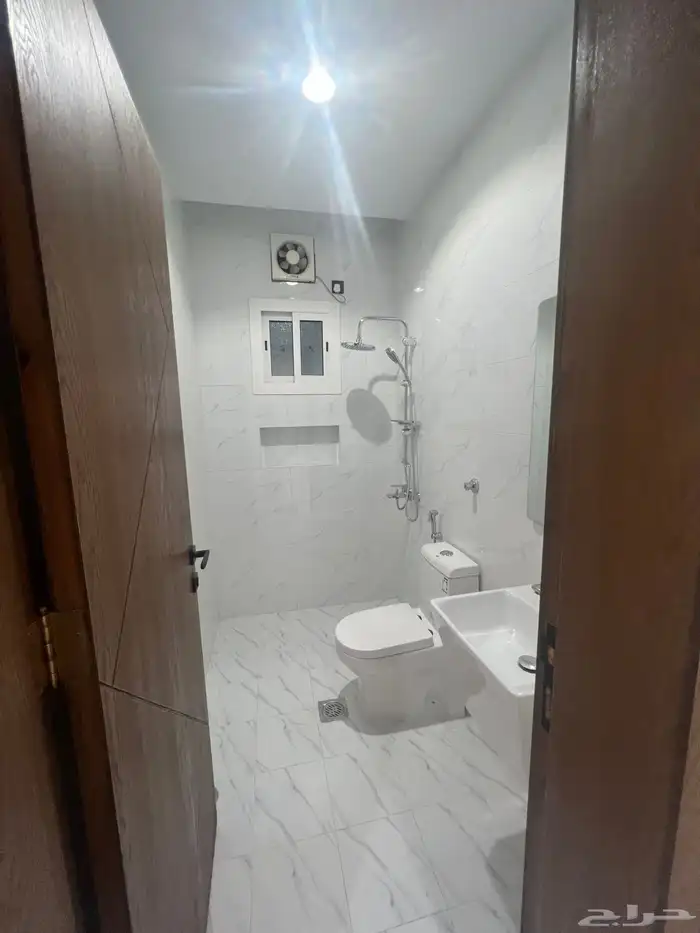 شقه للايجار جده حي الربوة 8