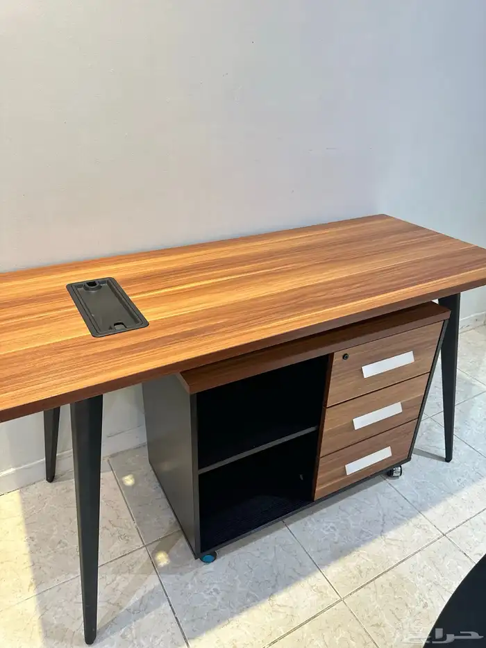 مكتب للبيع 4