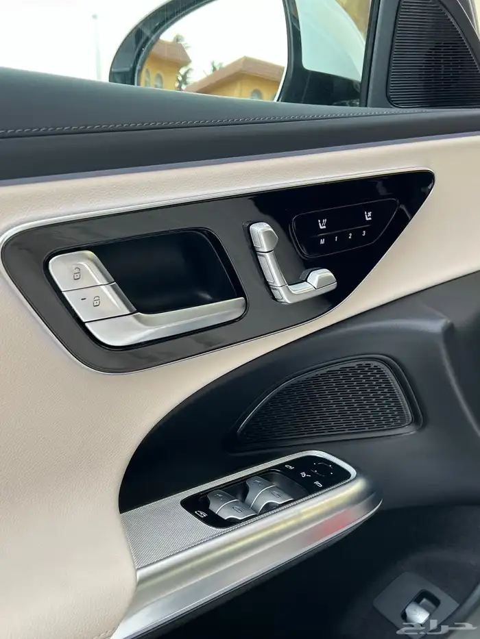 مرسيدس E200 2025 عداد 7 الاف كيلو ضمان الجفالي سنتين 33