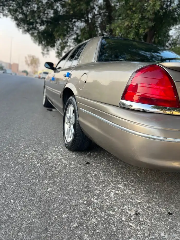 فورد فكتوريا سعودي 4