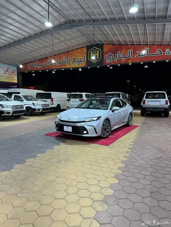 تويوتا كامري LE هايبرد 2025 جديد سعودي 114.400 شامل 0