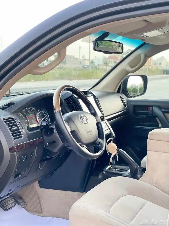 لاندكروزر-2009-فل كامل-8سلندر 11