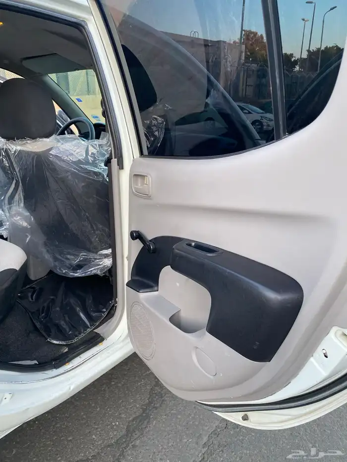 متسوبيشي 2012 دبل 37