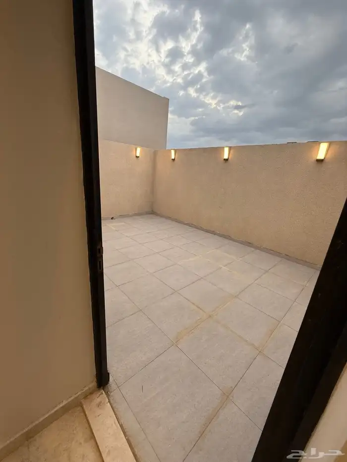 فرصه للبيع فيلا روف ب 685 الف عليها تامين وحي مكتمل الخدمات 41