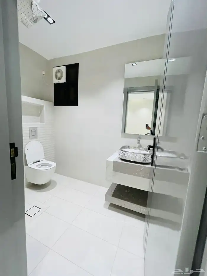 للبيع شقق تمليك علوي مع سطح مصعد راكب حي المعارض السعر 520 13