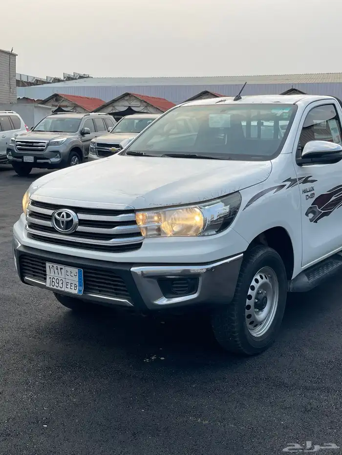 هايلكس غماره ديزل دبل GLX 2023 10