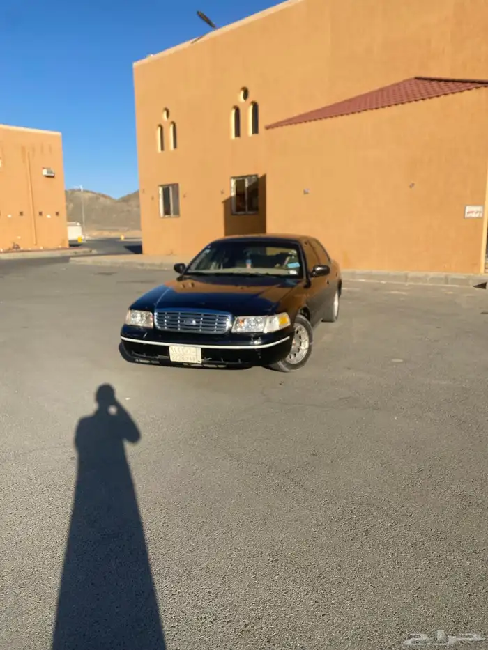 فورد كروان فكتوريا 1999 0