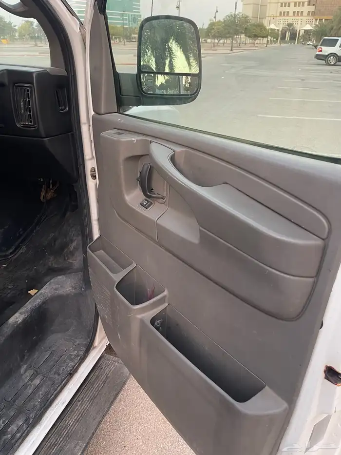 للبيع فان شفرولية اكسبريس 2010 شاص طويل 15 راكب 10