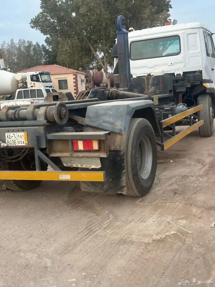 شاحنة نيسان UD شاص عادي هاقن 4