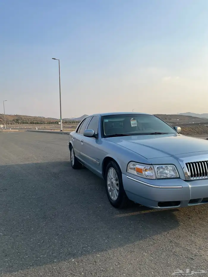 جراند ماركيز 2011 LS للبيع او البدل باكسبدشن فقط 1