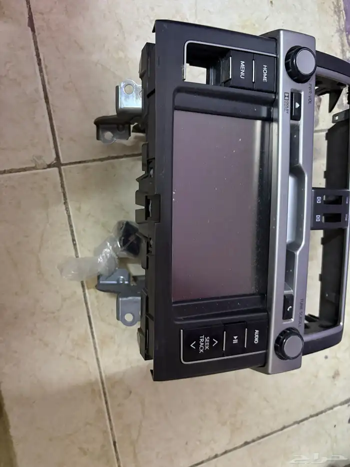 للبيع شاشة برادو موديل 2014 2