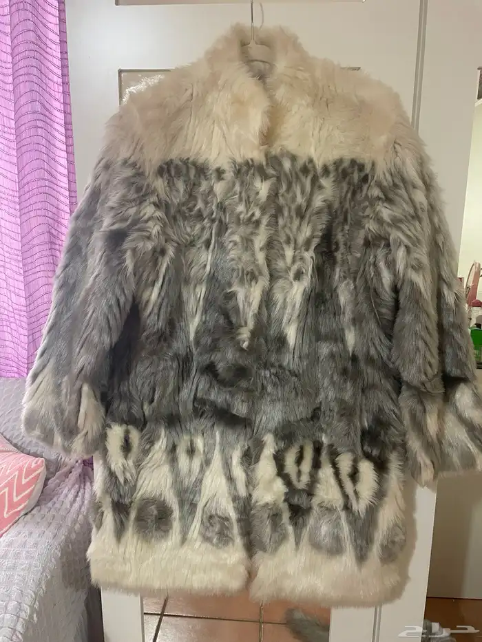 معطف فرو شتوي نسائي جديد مقاس L السعر 150 1