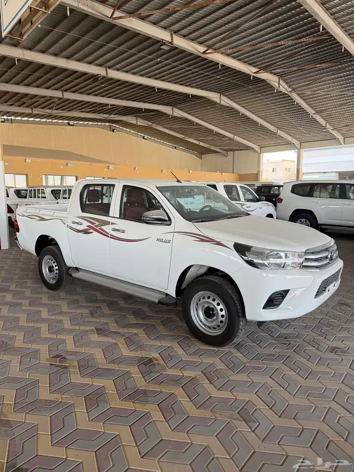 هايلوكس 2025 سلق تماتك حساسات وخطوط جانبيه دبل بأقل سعر 7