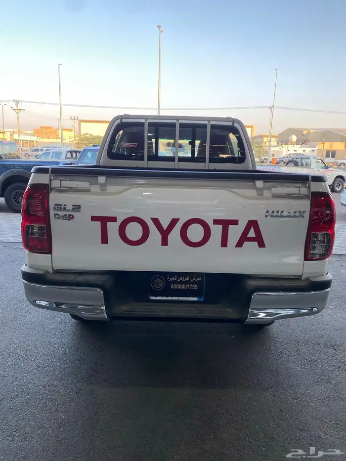 تويوتا هايلوكس ديزل قير عادي دبل 2025 15