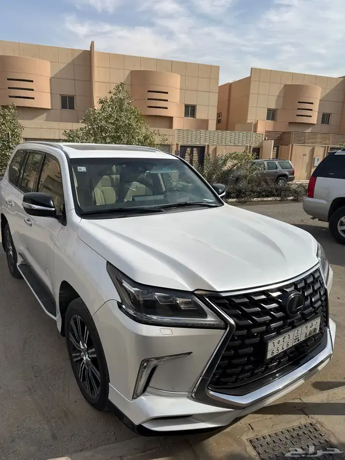 جيب لكزس 2021 0