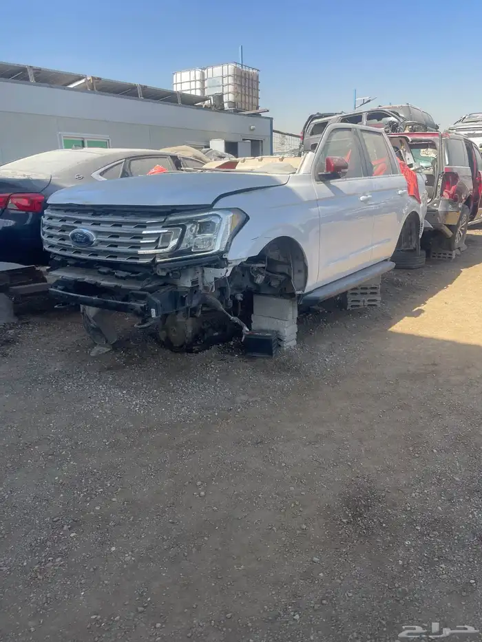 شركة النايفات ( فرع القطع الغيار المستعملة ) تشليح جمس فورد 20