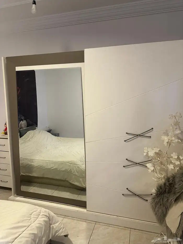 غرفت نوم وكنب وفرن ومايكرويف للبيع 5