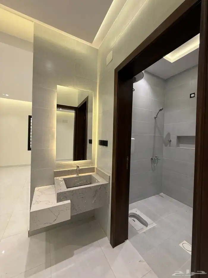 للبيع ارواف علويه وارواف ارضيه ببايكة سياره ف شمال الخميس 33