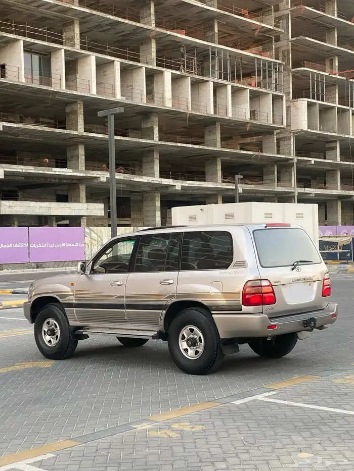 جيب تويوتا لاندكروزر موديل 2002 3