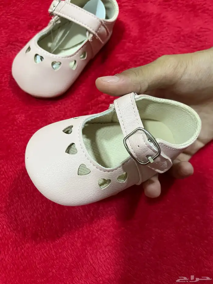 أحذية وشناط وقبعات 20