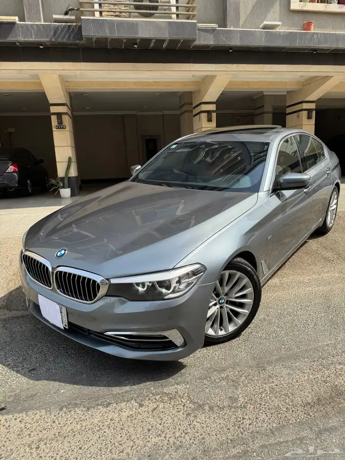 بي ام 530 فل 2017 ماشي 126 الف كيلو قمه في النظافه 19